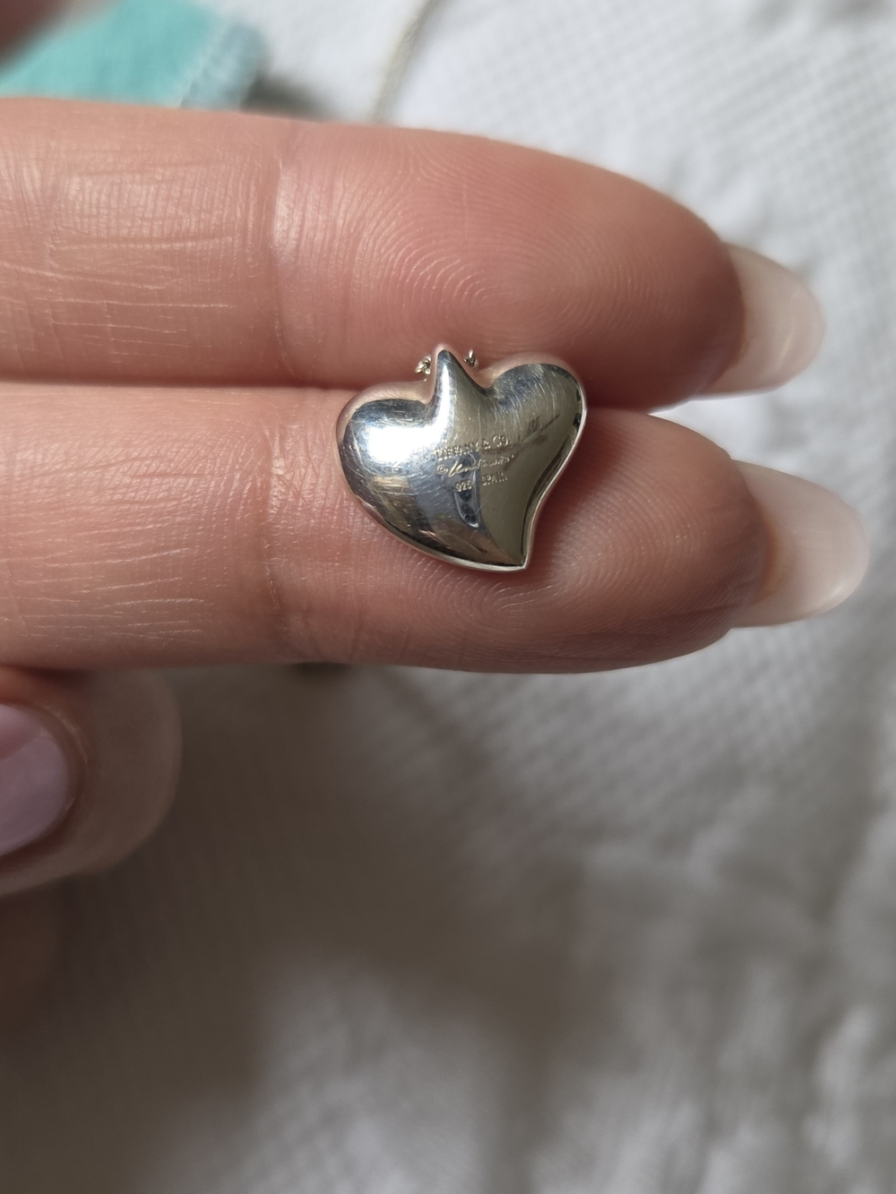 Tiffany & Co. Silver Heart Pendant on Silver Chain with Tiffany Blue Pouch - Picture 6 of 8